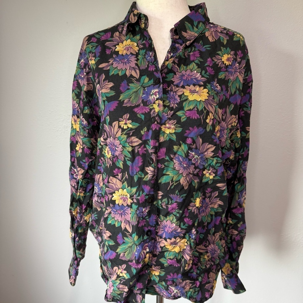 Lizsport Floral Blouse and Skirt Set - Picture 4 of 8